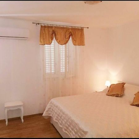 Apartman Perina Trogir Exterior photo
