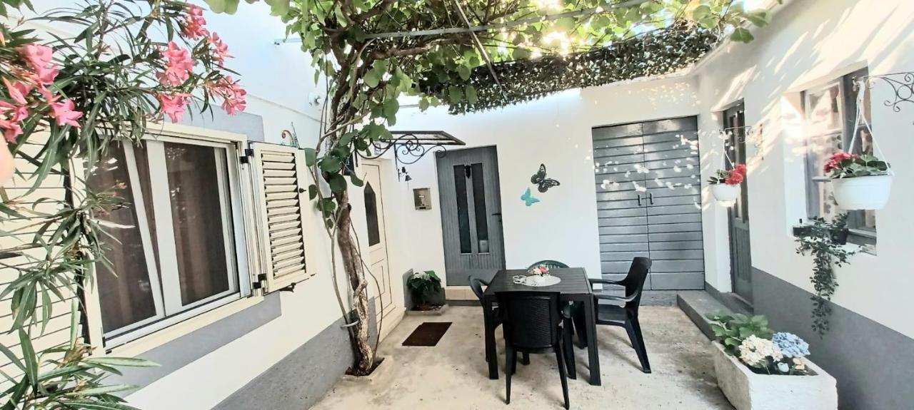 Apartman Perina Trogir Exterior photo
